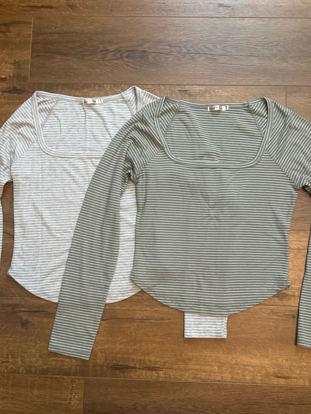 Striped Scoop Neck Long-Sleeve Top - Green and Light Gray